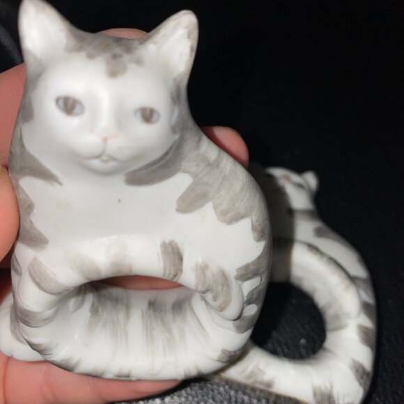 Mary Lake Thompson for Silvestri Porcelain Cat Napkin Rings Holders Set of Two - Picture 6 of 12